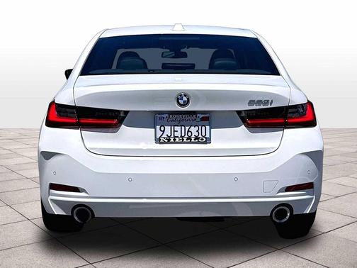 Alpine White 2023 BMW 330 330i