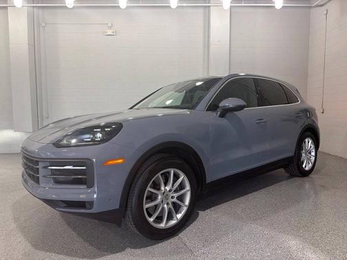 Arctic Grey 2024 Porsche Cayenne