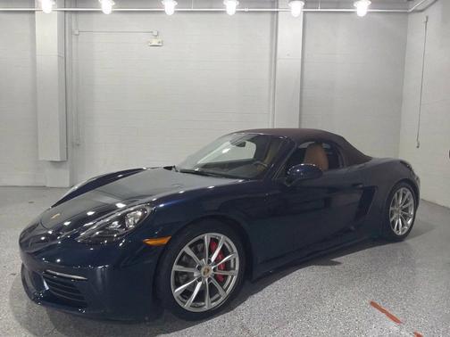Night Blue Metallic 2019 Porsche 718 Boxster