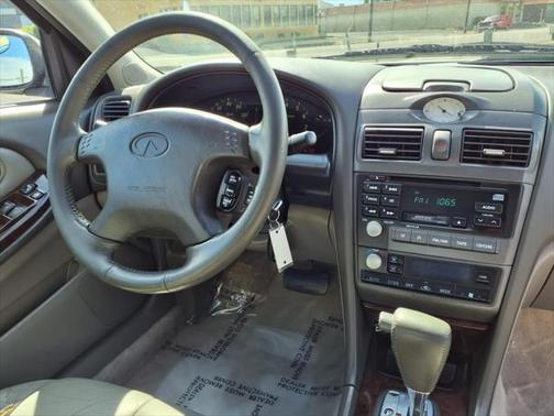2000 INFINITI I30 Base