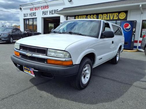 2002 Chevrolet S-10 Base