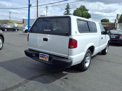 2002 Chevrolet S-10 Base