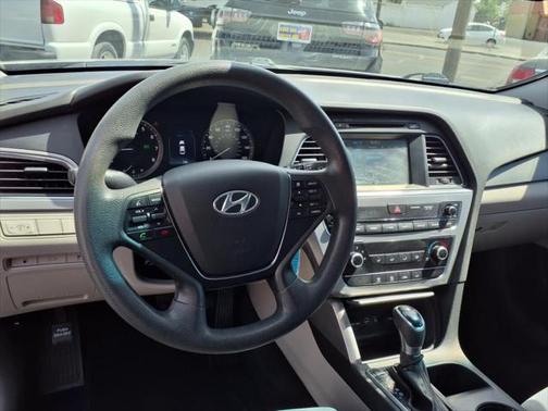 2016 Hyundai SONATA SE