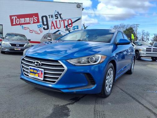 2018 Hyundai ELANTRA SE