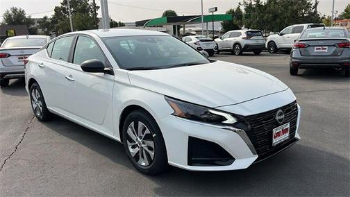 2025 Nissan Altima S FWD