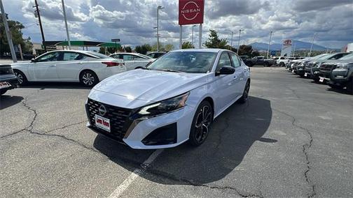 2025 Nissan Altima SR FWD