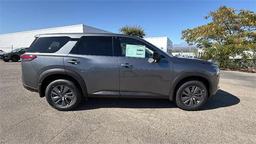 2025 Nissan Pathfinder S 4WD