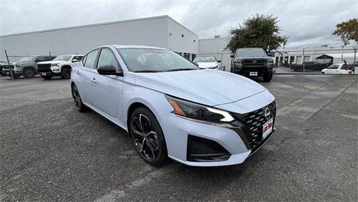 2025 Nissan Altima SR FWD