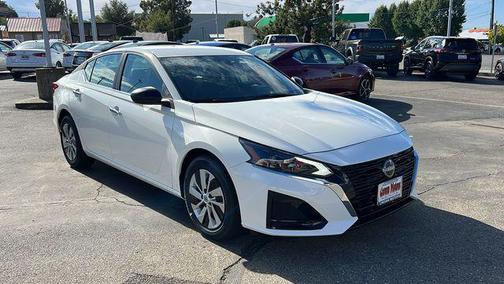 2025 Nissan Altima S FWD