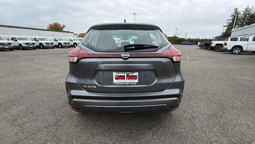 2025 Nissan Kicks S