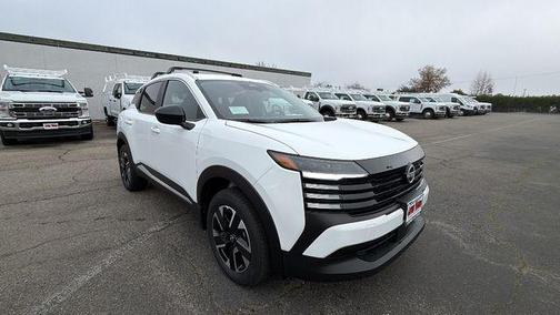 2026 Nissan Kicks SV