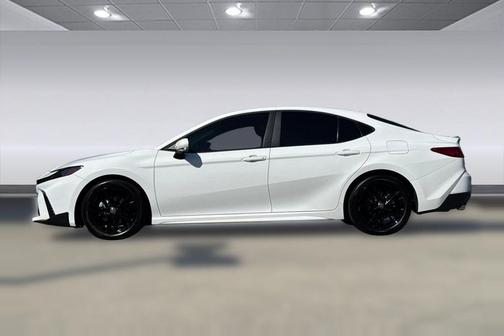 Ice Cap 2025 Toyota Camry SE