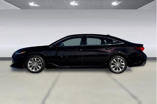 2022 Toyota Avalon XLE