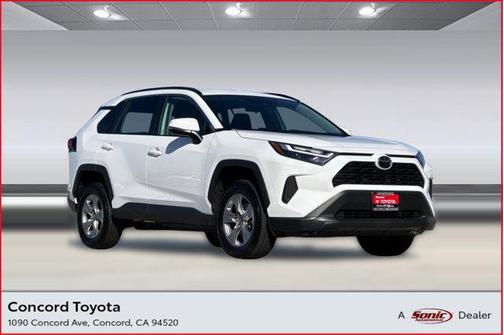 2025 Toyota RAV4 XLE