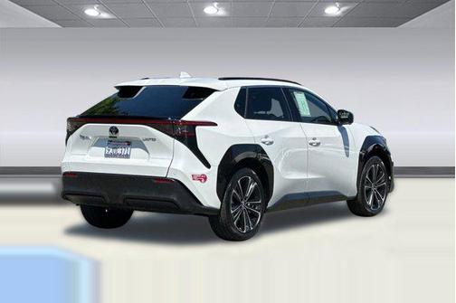 Wind Chill Pearl 2023 Toyota bZ4X Limited
