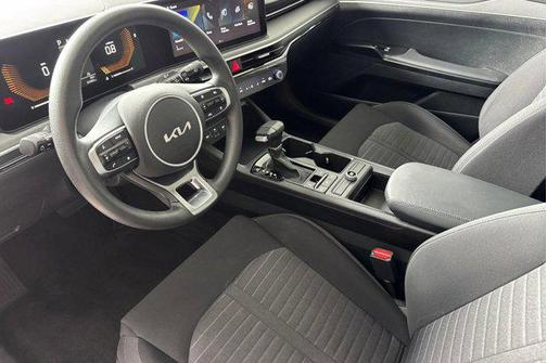 Snow White Pearl 2025 Kia K5 LXS