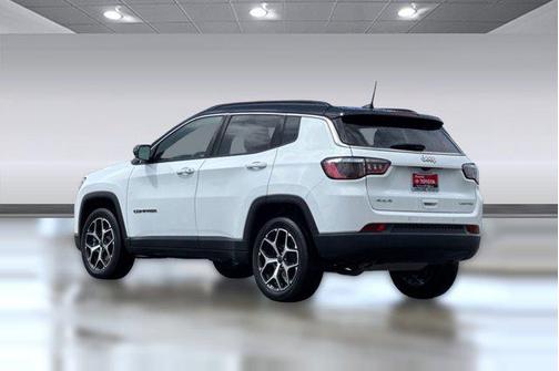 Bright White Clearcoat 2025 Jeep Compass Limited