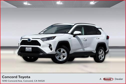 Super White 2021 Toyota RAV4 Hybrid XLE