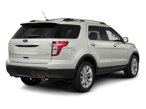 Tuxedo Black Metallic 2014 Ford Explorer XLT