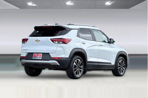 Summit White 2025 Chevrolet Trailblazer LT