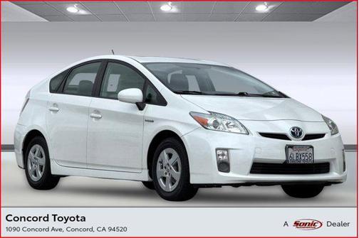 2010 Toyota Prius III