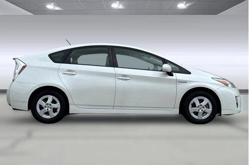 2010 Toyota Prius III