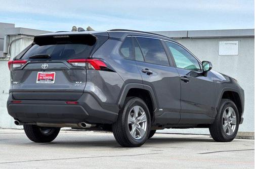 2025 Toyota RAV4 Hybrid XLE