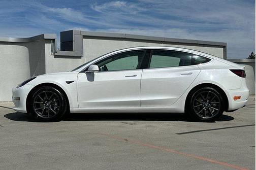 2020 Tesla Model 3 Standard Range