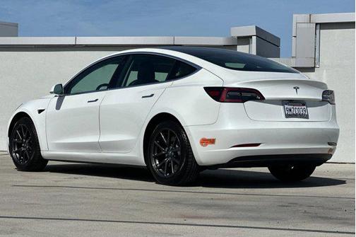 2020 Tesla Model 3 Standard Range