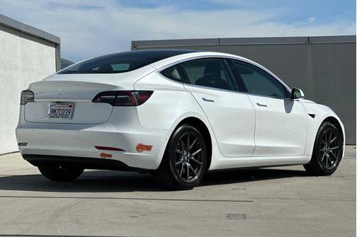 2020 Tesla Model 3 Standard Range
