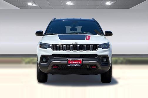 Bright White Clearcoat 2025 Jeep Compass Trailhawk