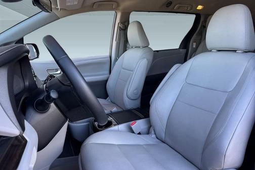Predawn Gray Mica 2020 Toyota Sienna XLE