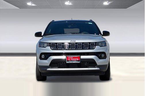 Silver Zynith Metallic Clearcoat 2025 Jeep Compass Limited