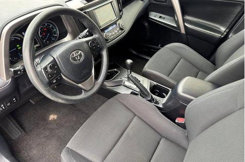 2018 Toyota RAV4 Hybrid LE