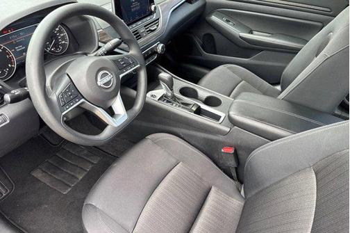 Super Black 2025 Nissan Altima SV FWD