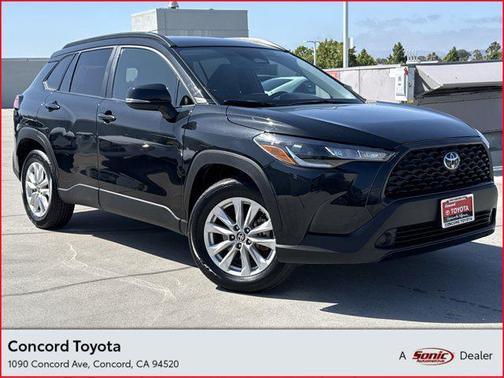 2024 Toyota Corolla Cross LE