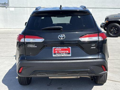2024 Toyota Corolla Cross LE