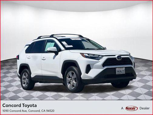 2022 Toyota RAV4 XLE