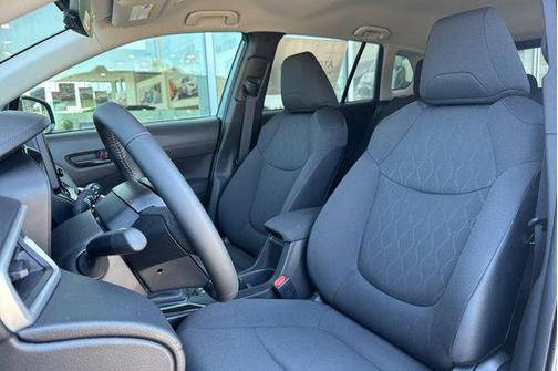 2025 Toyota Corolla Cross LE