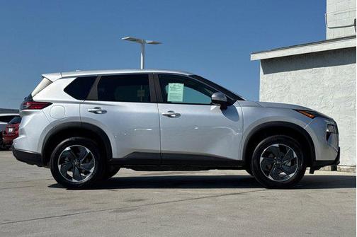 Brilliant Silver Metallic 2025 Nissan Rogue SV