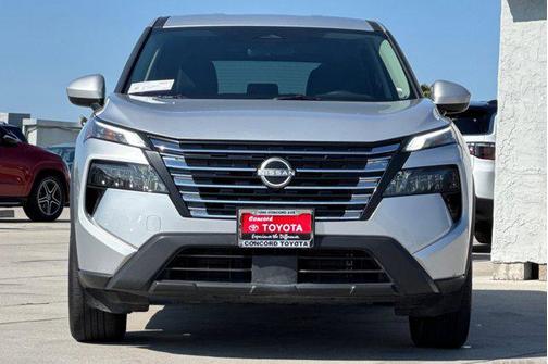 Brilliant Silver Metallic 2025 Nissan Rogue SV