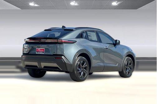 Overcast 2026 Toyota C-HR SE
