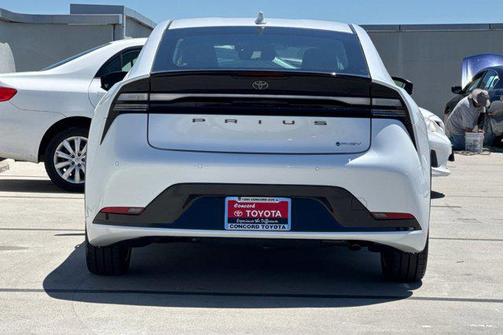 2025 Toyota Prius L