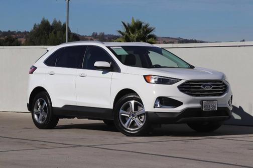 Photo 2 of 38 of 2022 Ford Edge SEL
