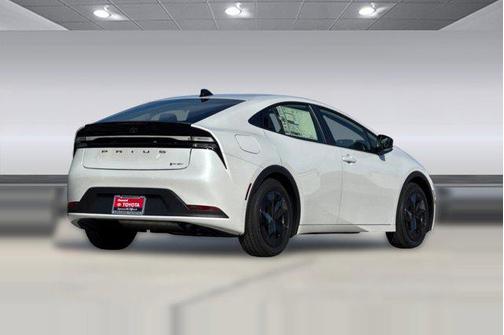 2026 Toyota Prius Plug-In Hybrid SE