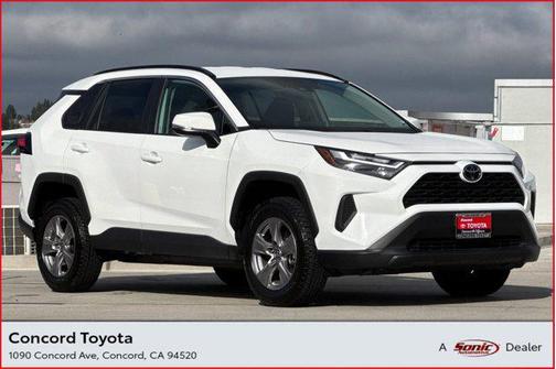 2025 Toyota RAV4 XLE