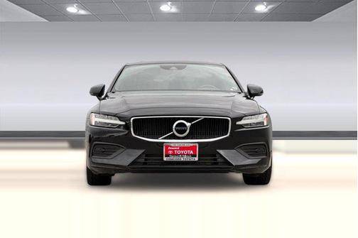 2020 Volvo S60 T5 Momentum