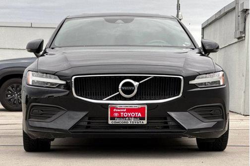 2020 Volvo S60 T5 Momentum