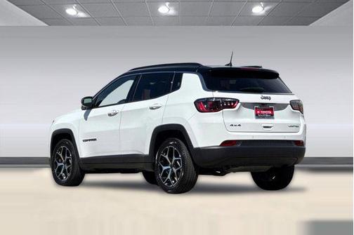 Bright White Clearcoat 2025 Jeep Compass Limited
