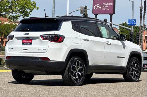 Bright White Clearcoat 2025 Jeep Compass Limited